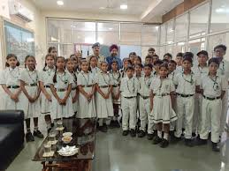 आरटीई के तहत शिक्षा प्राप्त कर रहे बच्चों से मिले पुलिस अधीक्षक आरटीई के तहत शिक्षा प्राप्त कर रहे बच्चों से मिले पुलिस अधीक्षक