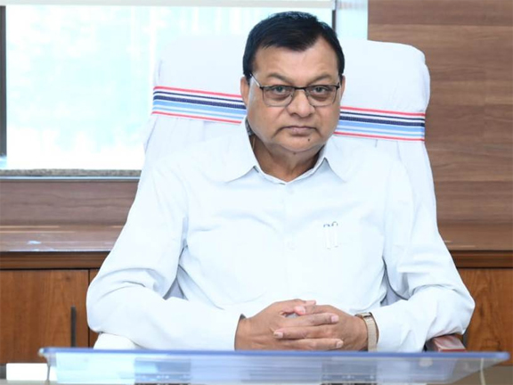 सड़कें उखड़ी, उद्योग मंत्री ने जल्द मरम्मत और ठेकेदार पर कड़ी कार्रवाई करने कमिश्नर को लिखा पत्र सड़कें उखड़ी, उद्योग मंत्री ने जल्द मरम्मत और ठेकेदार पर कड़ी कार्रवाई करने कमिश्नर को लिखा पत्र