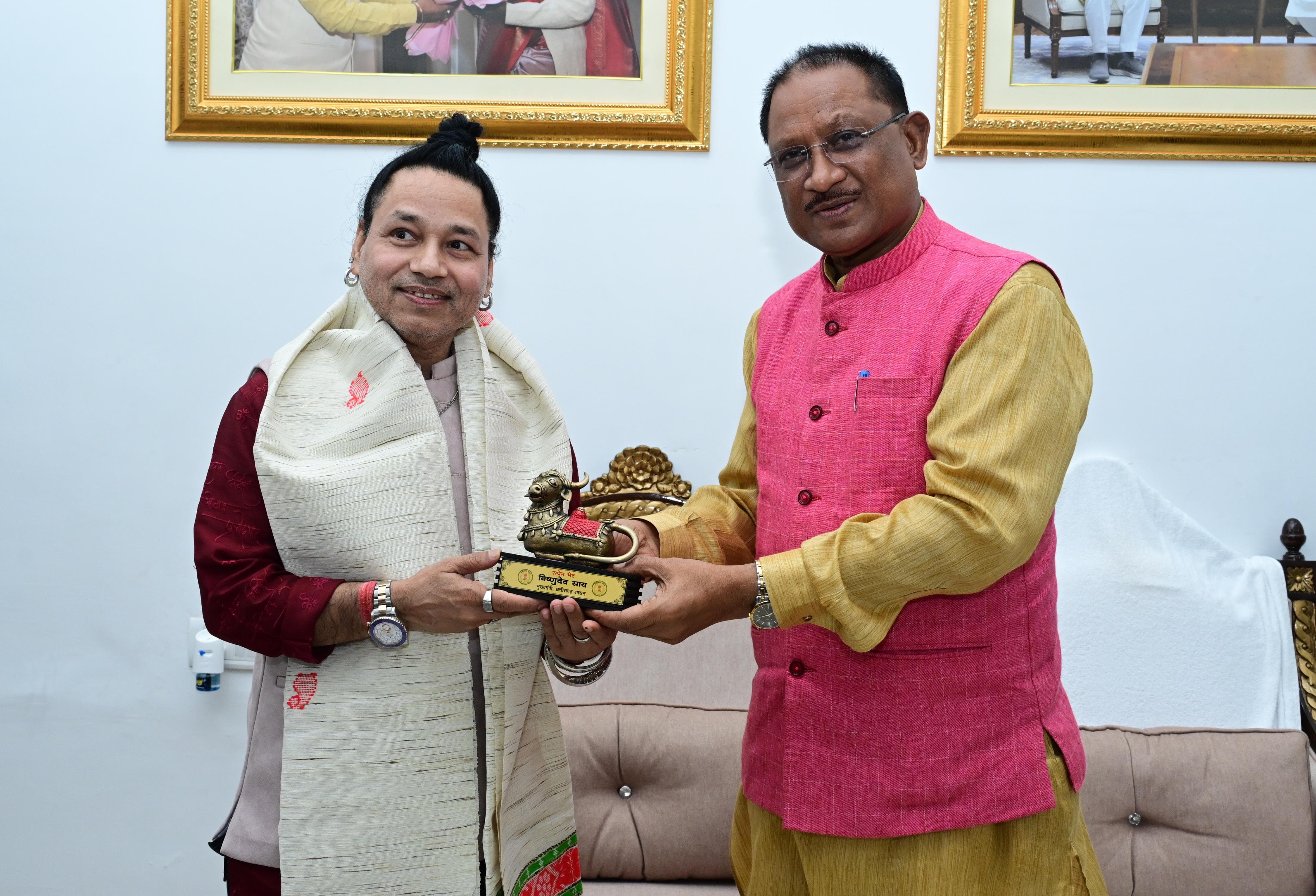 साय वही जो साया दे : कैलाश खेर साय वही जो साया दे : कैलाश खेर