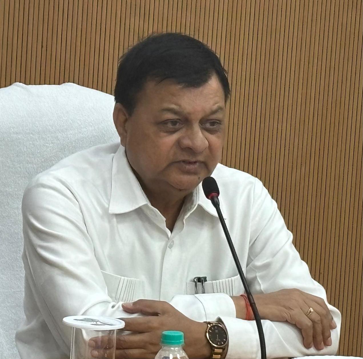 कोरबा इलाके में सड़कों का तेजी से हो रहा निर्माण कोरबा इलाके में सड़कों का तेजी से हो रहा निर्माण