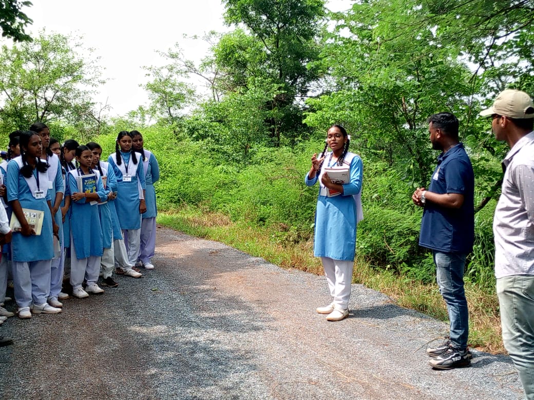 *राष्ट्रीय मधुमक्खी दिवस :: जंगल सफारी में विद्यार्थियों ने किया भ्रमण * *राष्ट्रीय मधुमक्खी दिवस :: जंगल सफारी में विद्यार्थियों ने किया भ्रमण *
