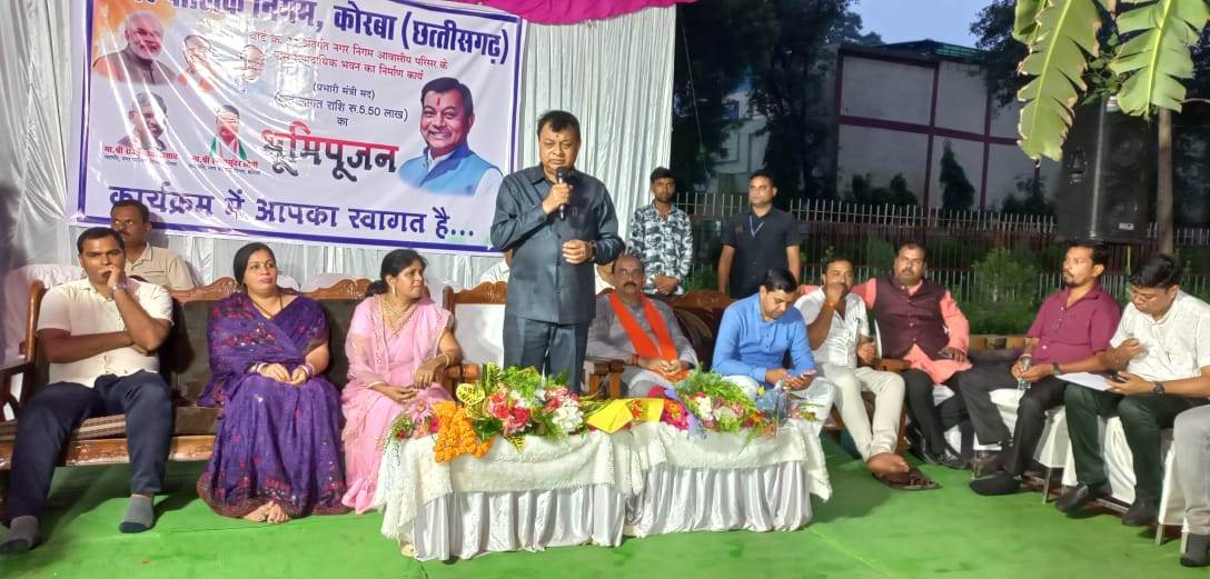 सरकार की योजनाओं का लाभ पात्र लोगों तक पहुंचाने के लिए पूरी इच्छाशक्ति से कार्य करें: उद्योग मंत्री श्री देवांगन सरकार की योजनाओं का लाभ पात्र लोगों तक पहुंचाने के लिए पूरी इच्छाशक्ति से कार्य करें: उद्योग मंत्री श्री देवांगन