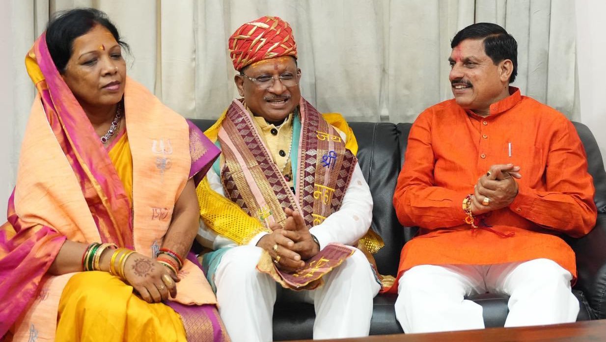 मुख्यमंत्री श्री साय ने मध्यप्रदेश के मुख्यमंत्री डॉ. यादव को दी रक्षाबंधन और सावन सोमवार की बधाई मुख्यमंत्री श्री साय ने मध्यप्रदेश के मुख्यमंत्री डॉ. यादव को दी रक्षाबंधन और सावन सोमवार की बधाई