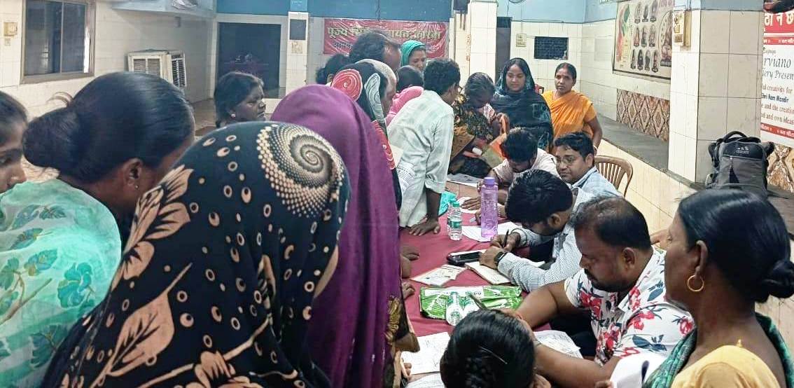 श्रम विभाग द्वारा दो हजार मोबाईल कैंप लगाए गए श्रम विभाग द्वारा दो हजार मोबाईल कैंप लगाए गए