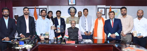 स्वामी विवेकानंद तकनीकी विश्वविद्यालय फाउंडेशन फॉर रूरल टेक्नोलॉजी एंड एंटरप्रेन्योरशिप के प्रतिनिधियों ने राज्यपाल से मुलाकात की स्वामी विवेकानंद तकनीकी विश्वविद्यालय फाउंडेशन फॉर रूरल टेक्नोलॉजी एंड एंटरप्रेन्योरशिप के प्रतिनिधियों ने राज्यपाल से मुलाकात की