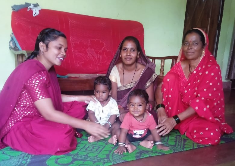 विष्णु के सुशासन में प्रिंस और पार्थ (जुड़वा बच्चों) ने दी कुपोषण को मात विष्णु के सुशासन में प्रिंस और पार्थ (जुड़वा बच्चों) ने दी कुपोषण को मात