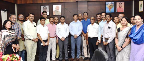 जनसंपर्क आयुक्त मयंक श्रीवास्तव को दी गई भावभीनी विदाई जनसंपर्क आयुक्त मयंक श्रीवास्तव को दी गई भावभीनी विदाई