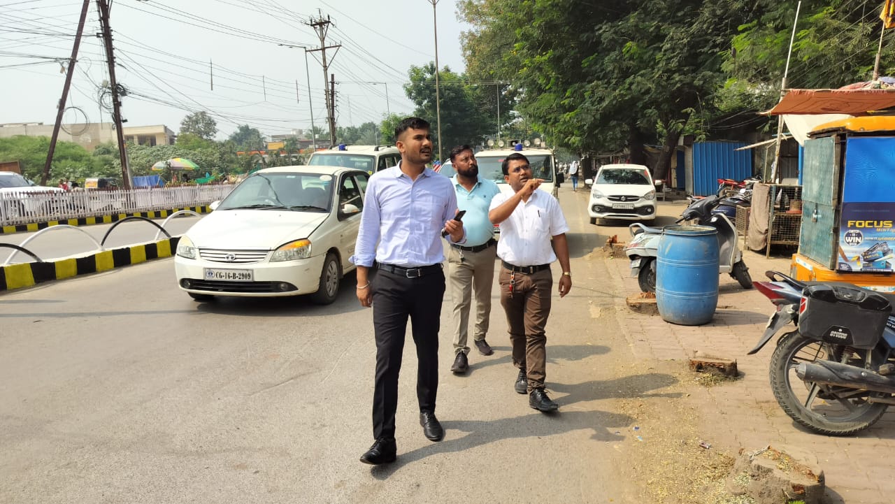 सड़क किनारे हरे भरे पेड़ों की अवैध कटाई करने वाले अज्ञात लोगों पर एफआईआर सड़क किनारे हरे भरे पेड़ों की अवैध कटाई करने वाले अज्ञात लोगों पर एफआईआर