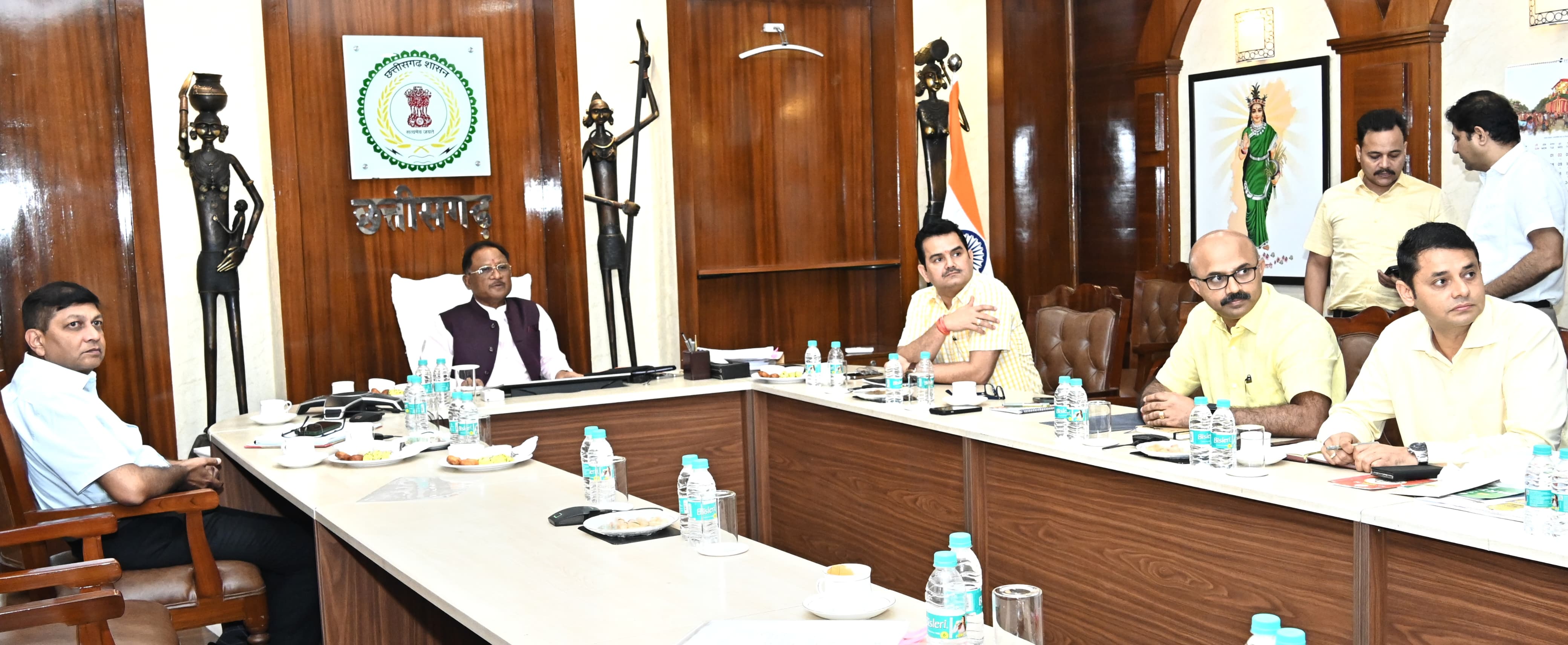 मुख्यमंत्री विष्णु देव साय ने की राज्योत्सव की तैयारियों की समीक्षा मुख्यमंत्री विष्णु देव साय ने की राज्योत्सव की तैयारियों की समीक्षा