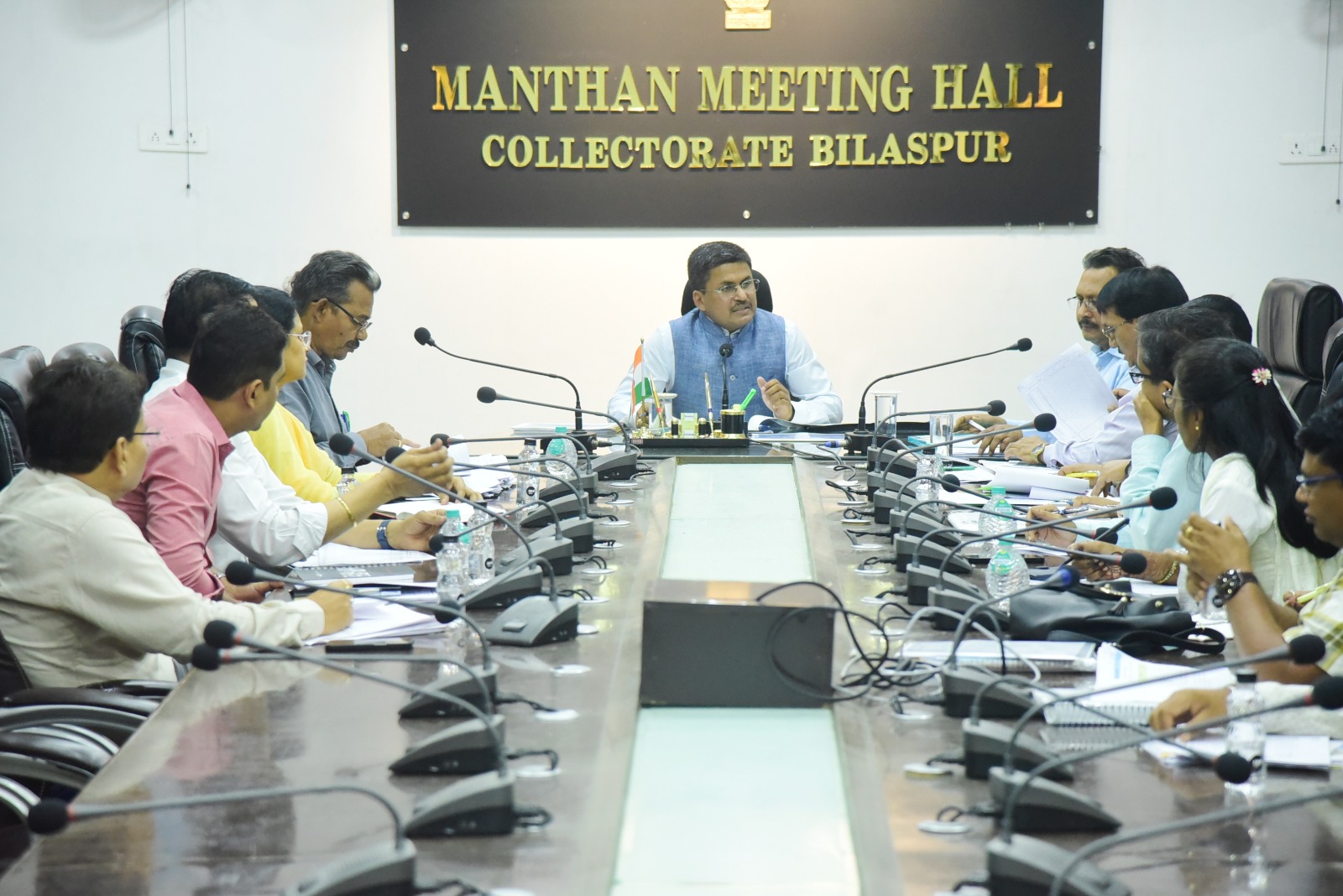 किसानों की आमदनी बढ़ाने वाली फ्लैगशीप योजनाओं की कलेक्टर ने की समीक्षा किसानों की आमदनी बढ़ाने वाली फ्लैगशीप योजनाओं की कलेक्टर ने की समीक्षा