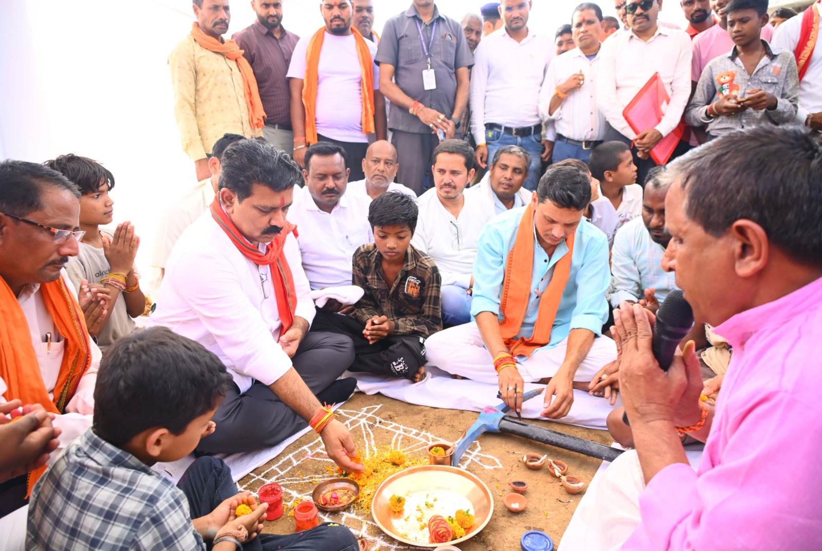 सड़क निर्माण से बढ़ेगी आर्थिक गतिविधियां, स्थानीय बुनियादी ढांचा होगा मजबूत-उपमुख्यमंत्री विजय शर्मा सड़क निर्माण से बढ़ेगी आर्थिक गतिविधियां, स्थानीय बुनियादी ढांचा होगा मजबूत-उपमुख्यमंत्री विजय शर्मा