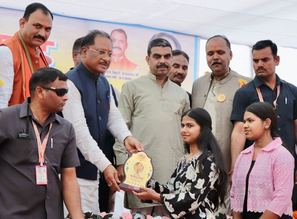 भगवान सहस्त्रबाहु के लोक कल्याण के रास्ते पर आगे बढ़ रही है छत्तीसगढ़ सरकार: मुख्यमंत्री भगवान सहस्त्रबाहु के लोक कल्याण के रास्ते पर आगे बढ़ रही है छत्तीसगढ़ सरकार: मुख्यमंत्री