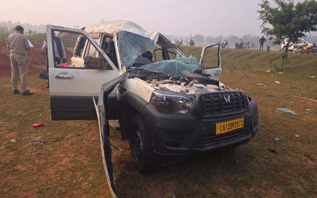 तेज रफ्तार स्कॉर्पियो पलटी, सब इंस्पेक्टर की मौत, चार की हालत गंभीर तेज रफ्तार स्कॉर्पियो पलटी, सब इंस्पेक्टर की मौत, चार की हालत गंभीर