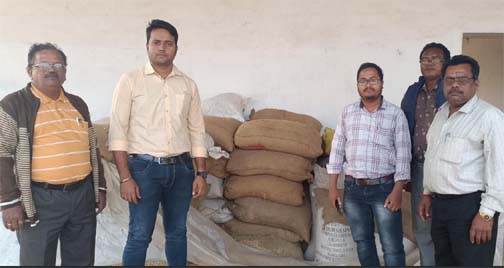 ग्राम सिंघनपुर में 24 क्विंटल अवैध धान जब्त ग्राम सिंघनपुर में 24 क्विंटल अवैध धान जब्त