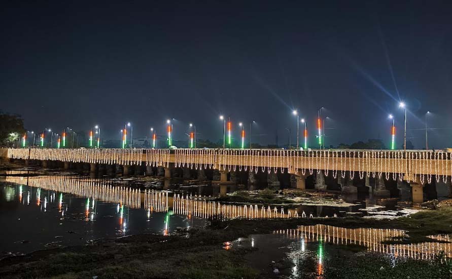 बिलासपुर विकास दीप महोत्सव- 10 हजार दीपों से जगमग होगी अरपा, लेजर और लाइट शो से बिखरेगी सतरंगी छटा बिलासपुर विकास दीप महोत्सव- 10 हजार दीपों से जगमग होगी अरपा, लेजर और लाइट शो से बिखरेगी सतरंगी छटा