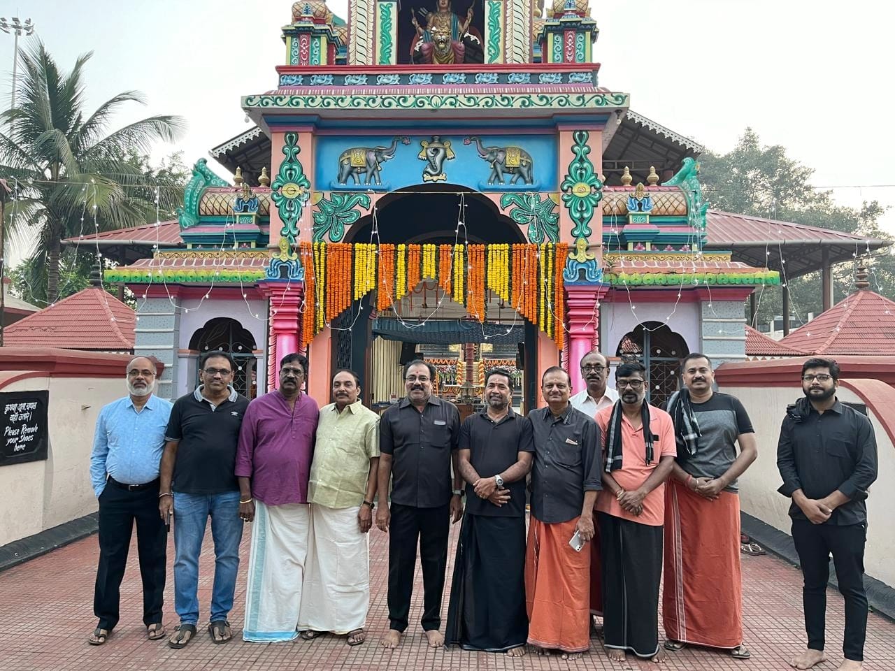 शबरीमाला में अय्यप्पा के दर्शन करने 34 स्वामीगणों का जत्था केरल रवाना शबरीमाला में अय्यप्पा के दर्शन करने 34 स्वामीगणों का जत्था केरल रवाना