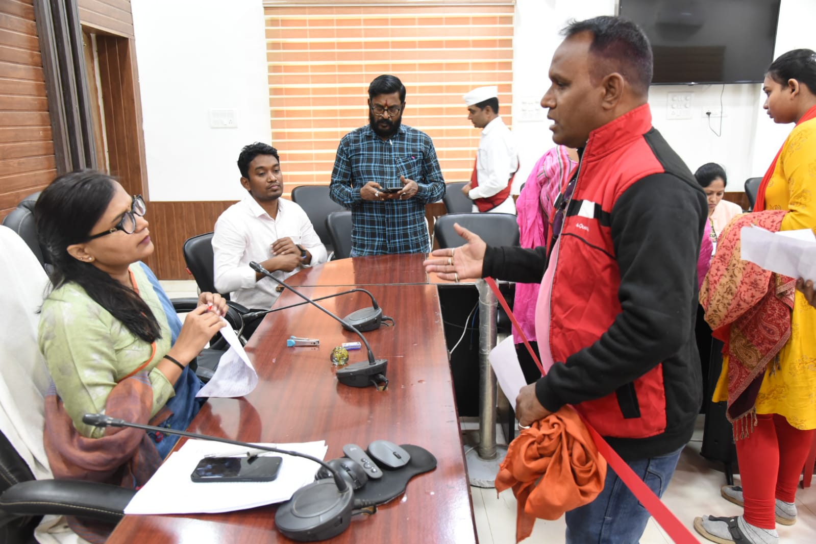 पुत्री के इलाज हेतु आर्थिक सहायता के लिए जनदर्शन में लगाई गुहार पुत्री के इलाज हेतु आर्थिक सहायता के लिए जनदर्शन में लगाई गुहार