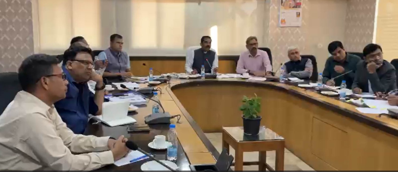 राज्य में अप्रैल 2019 से पूर्व पंजीकृत वाहनों पर एचएसआरपी चिन्ह लगाना अनिवार्य राज्य में अप्रैल 2019 से पूर्व पंजीकृत वाहनों पर एचएसआरपी चिन्ह लगाना अनिवार्य