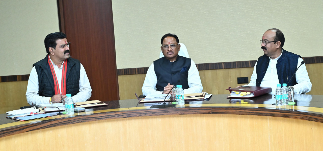 मुख्यमंत्री विष्णु देव साय की अध्यक्षता में कैबिनेट की बैठक मुख्यमंत्री विष्णु देव साय की अध्यक्षता में कैबिनेट की बैठक