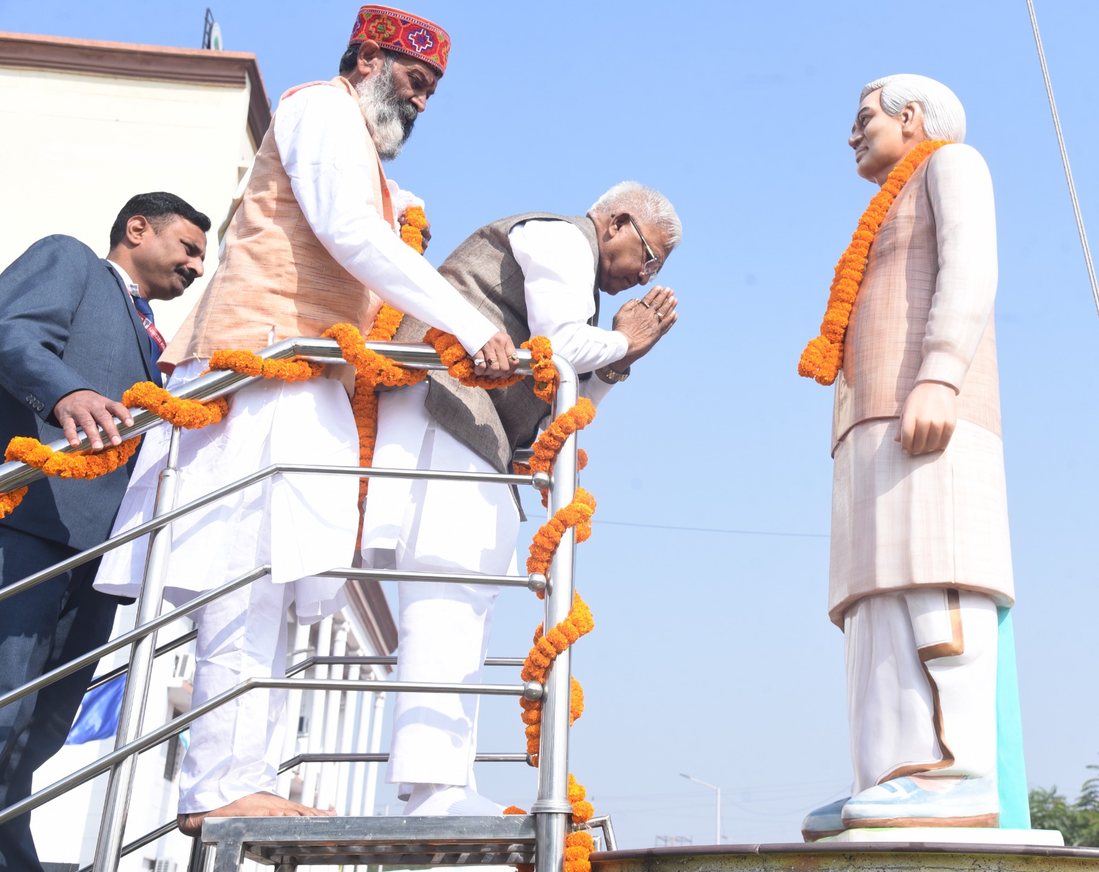 जनजातीय गौरव पर आयोजित राष्ट्रीय संगोष्ठी में शामिल हुए मप्र के राज्यपाल मंगूभाई पटेल जनजातीय गौरव पर आयोजित राष्ट्रीय संगोष्ठी में शामिल हुए मप्र के राज्यपाल मंगूभाई पटेल