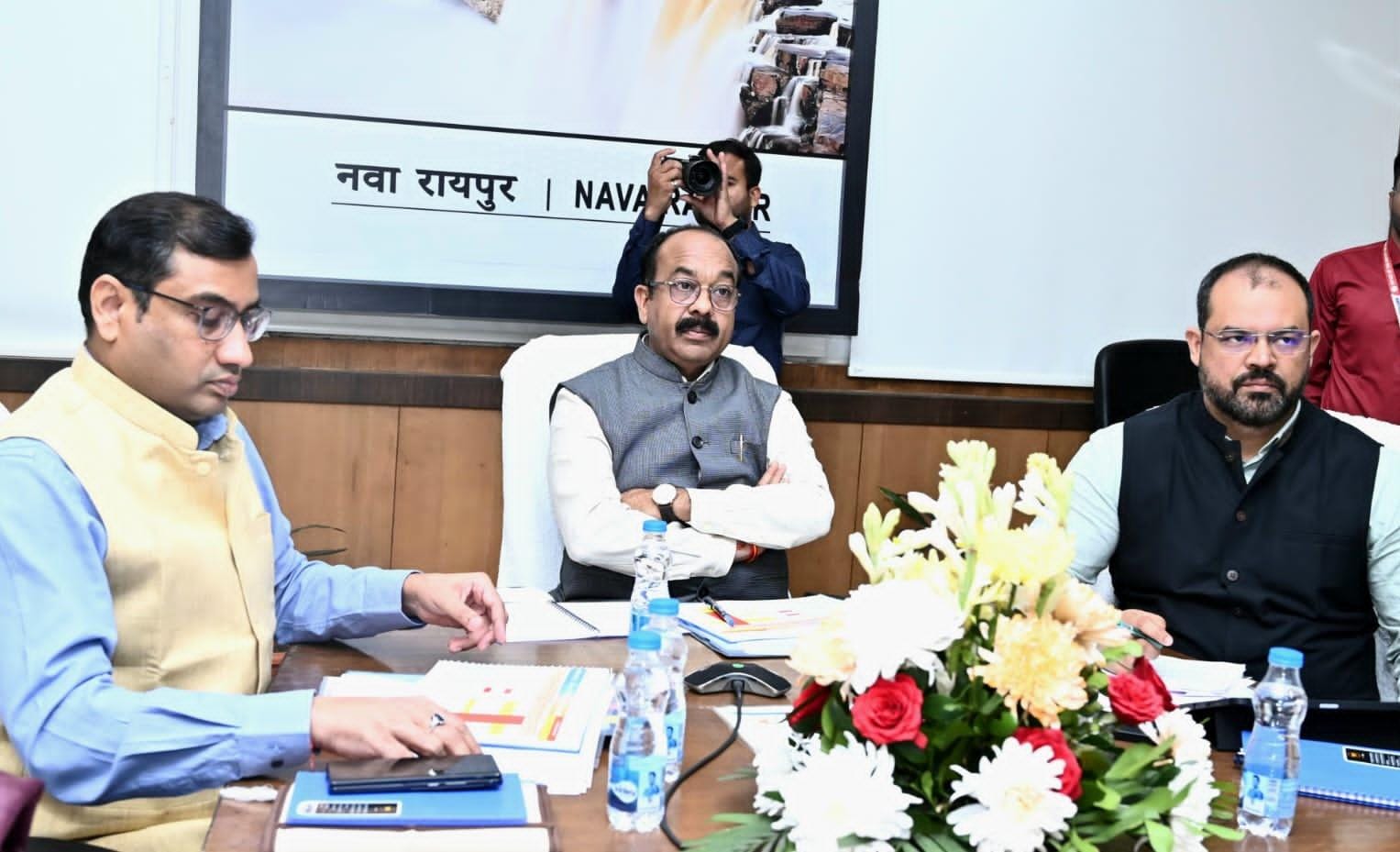 साफ, सुंदर और सुविधापूर्ण बनाएं छत्तीसगढ़ के शहरों को : अरुण साव साफ, सुंदर और सुविधापूर्ण बनाएं छत्तीसगढ़ के शहरों को : अरुण साव