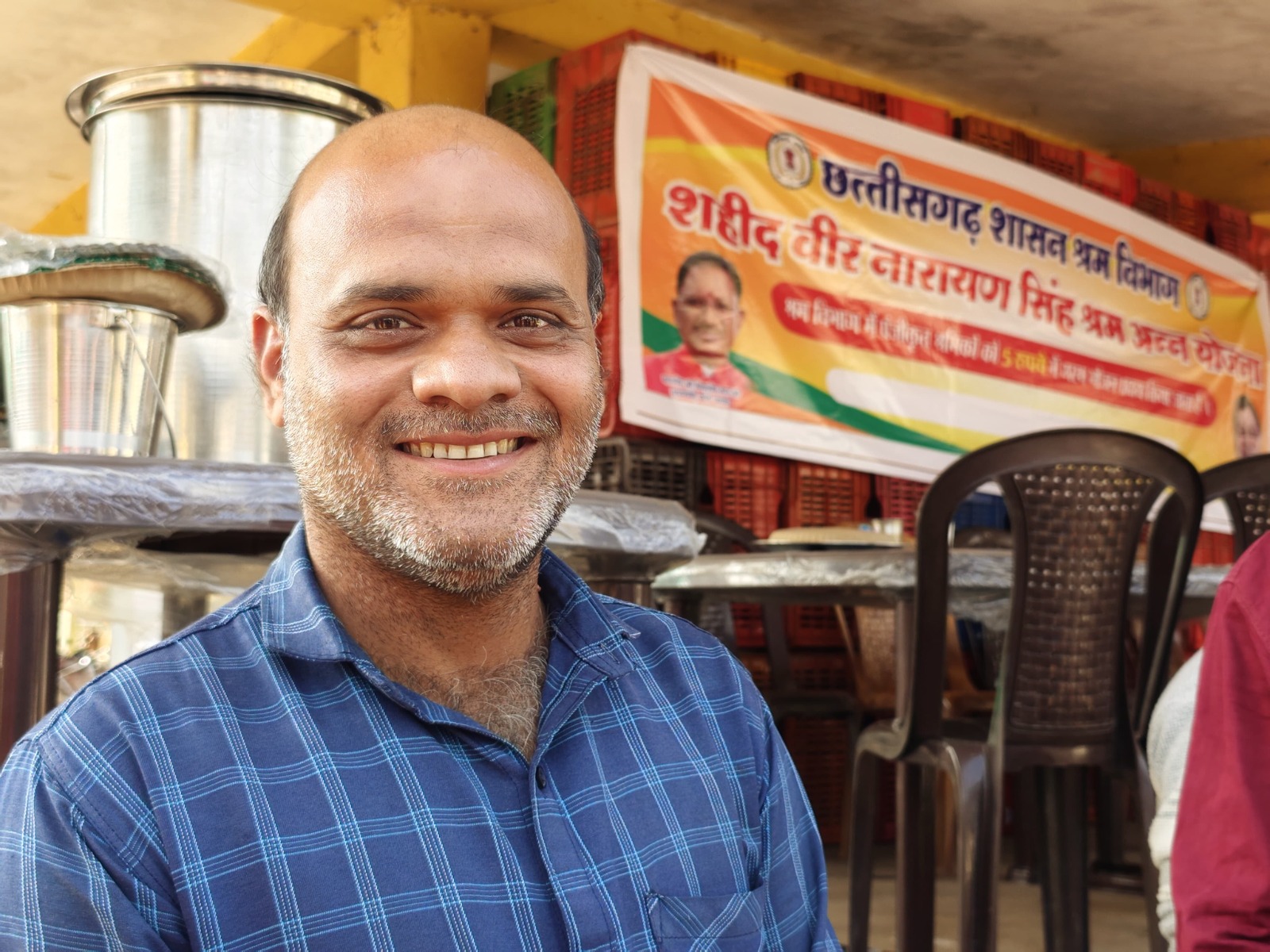 विष्णु के सुशासन में श्रमिकों को 05 रूपये में मिल रहा है भरपेट स्वादिष्ट एवं गरम भोजन विष्णु के सुशासन में श्रमिकों को 05 रूपये में मिल रहा है भरपेट स्वादिष्ट एवं गरम भोजन