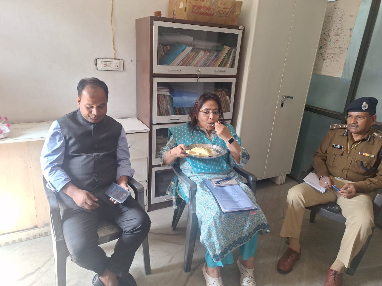 अपर मुख्य सचिव श्रीमती ऋचा शर्मा ने नशा मुक्ति केन्द्र का किया निरीक्षण अपर मुख्य सचिव श्रीमती ऋचा शर्मा ने नशा मुक्ति केन्द्र का किया निरीक्षण