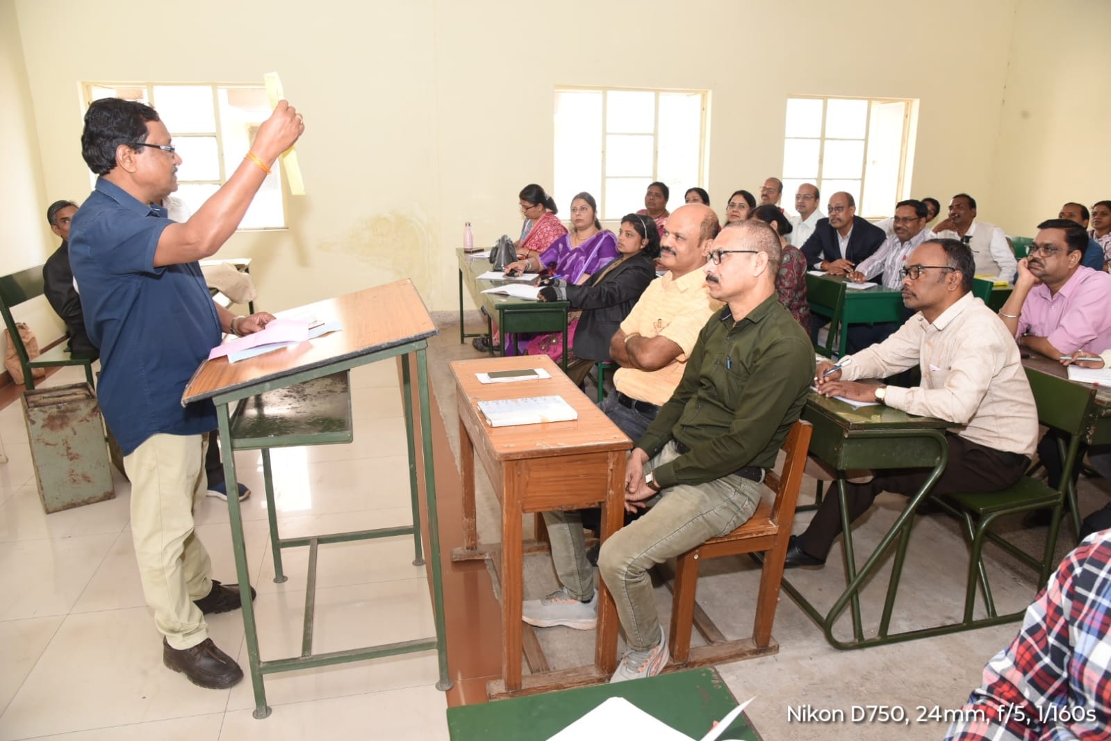 त्रिस्तरीय पंचायत चुनाव के लिए मतदान दलों को दिया गया प्रशिक्षण त्रिस्तरीय पंचायत चुनाव के लिए मतदान दलों को दिया गया प्रशिक्षण