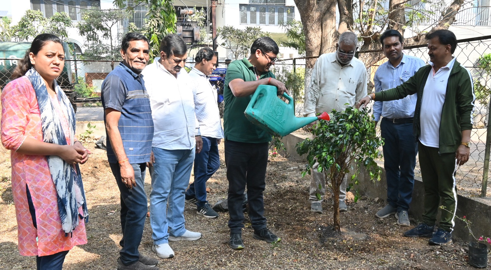 बसंत ऋतु के अवसर पर नगर निगम भिलाई में पौधा रोपण किया गया बसंत ऋतु के अवसर पर नगर निगम भिलाई में पौधा रोपण किया गया