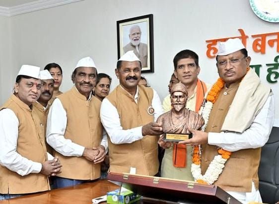 कुनबी समाज महासंगठन ने मुख्यमंत्री से की सौजन्य भेंट, फिल्म "छावा" को कर मुक्त करने पर किया आभार प्रकट कुनबी समाज महासंगठन ने मुख्यमंत्री से की सौजन्य भेंट, फिल्म "छावा" को कर मुक्त करने पर किया आभार प्रकट