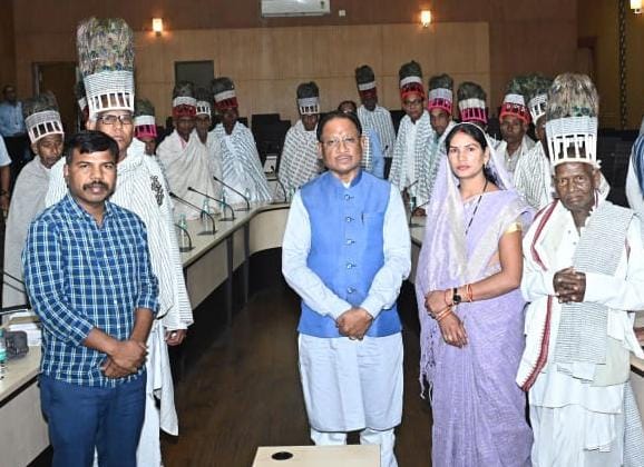 मुख्यमंत्री से अखिल भारतीय रामनामी महासभा के प्रतिनिधियों ने की सौजन्य भेंट मुख्यमंत्री से अखिल भारतीय रामनामी महासभा के प्रतिनिधियों ने की सौजन्य भेंट