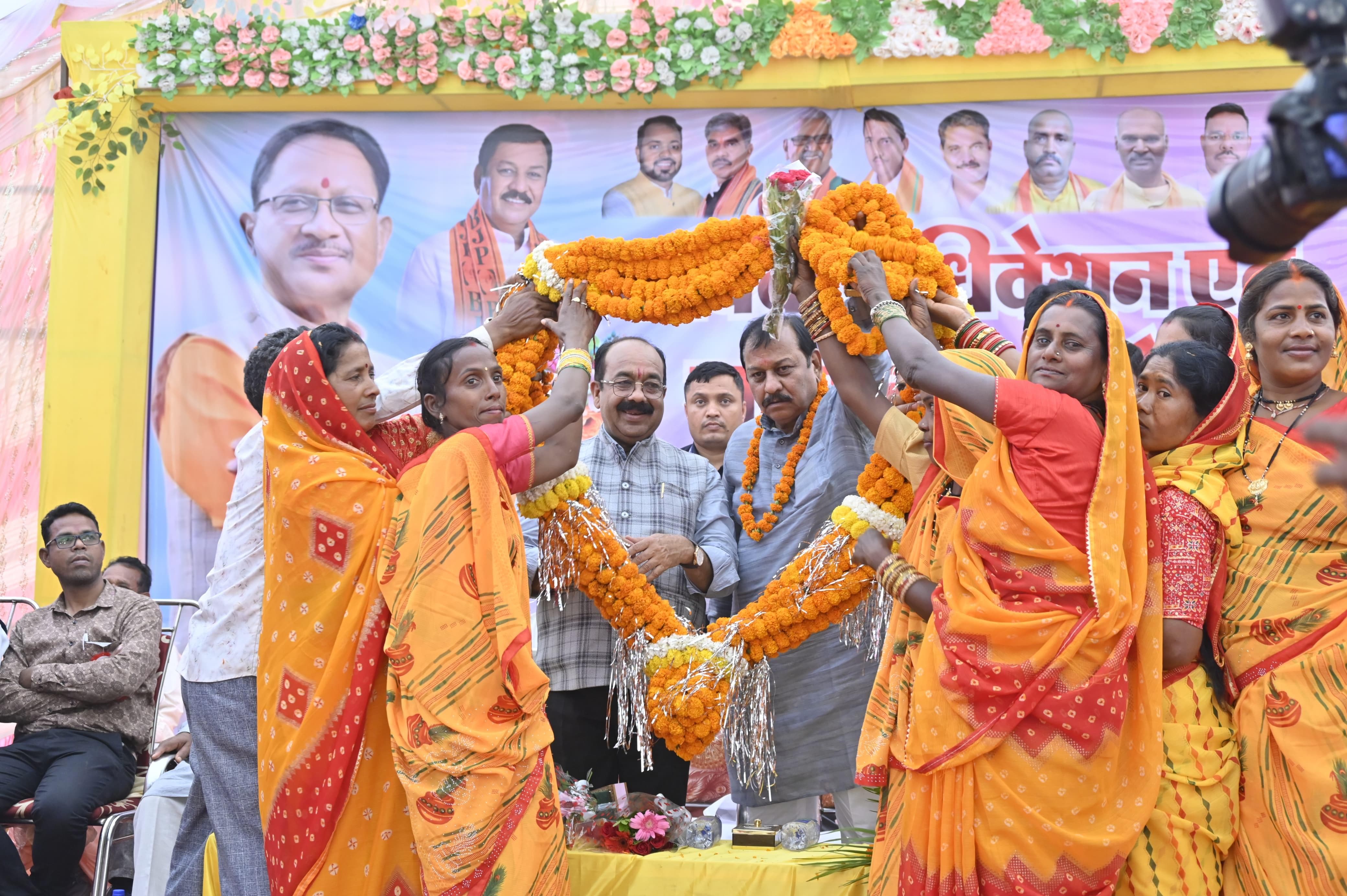 उप मुख्यमंत्री अरुण साव छत्तीसगढ़ धीवर समाज के वार्षिक अधिवेशन एवं सम्मान समारोह में हुए शामिल उप मुख्यमंत्री अरुण साव छत्तीसगढ़ धीवर समाज के वार्षिक अधिवेशन एवं सम्मान समारोह में हुए शामिल