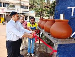 कलेक्टर ने बस स्टैंड में किया राहगीरों के लिए शुद्ध एवं शीतल पेयजल व्यवस्था का शुभारंभ कलेक्टर ने बस स्टैंड में किया राहगीरों के लिए शुद्ध एवं शीतल पेयजल व्यवस्था का शुभारंभ