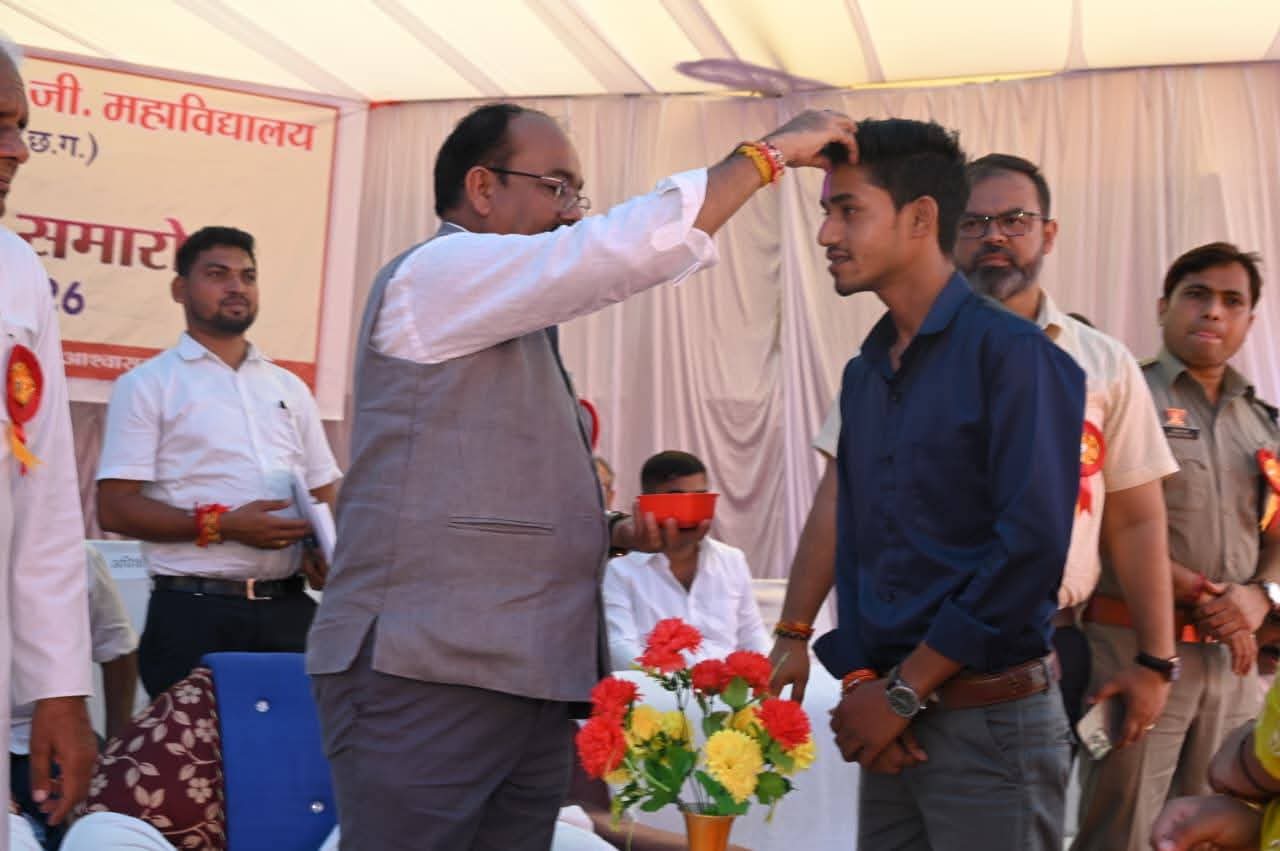 उप मुख्यमंत्री अरुण साव एस.एन.जी. महाविद्यालय के दीक्षारंभ कार्यक्रम में हुए शामिल उप मुख्यमंत्री अरुण साव एस.एन.जी. महाविद्यालय के दीक्षारंभ कार्यक्रम में हुए शामिल