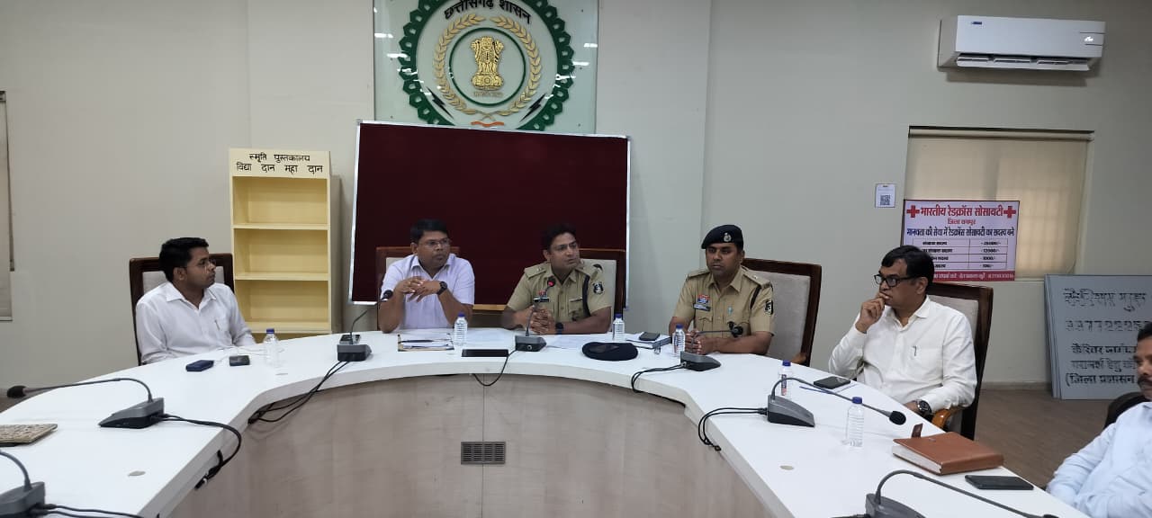 घर के सामने और सड़क पर गणेश पंडालों से यातायात बाधित होने पर होगी सख्ती, जिला प्रशासन से अनुमति लेना जरूरी घर के सामने और सड़क पर गणेश पंडालों से यातायात बाधित होने पर होगी सख्ती, जिला प्रशासन से अनुमति लेना जरूरी