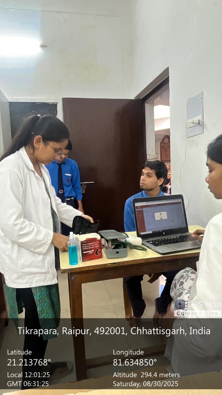 दाई दीदी क्लिनिक द्वारा दृष्टि एवं श्रवण बधितार्थ विद्यालय मठपुरेना में विशेष स्वास्थ्य शिविर का आयोजन दाई दीदी क्लिनिक द्वारा दृष्टि एवं श्रवण बधितार्थ विद्यालय मठपुरेना में विशेष स्वास्थ्य शिविर का आयोजन