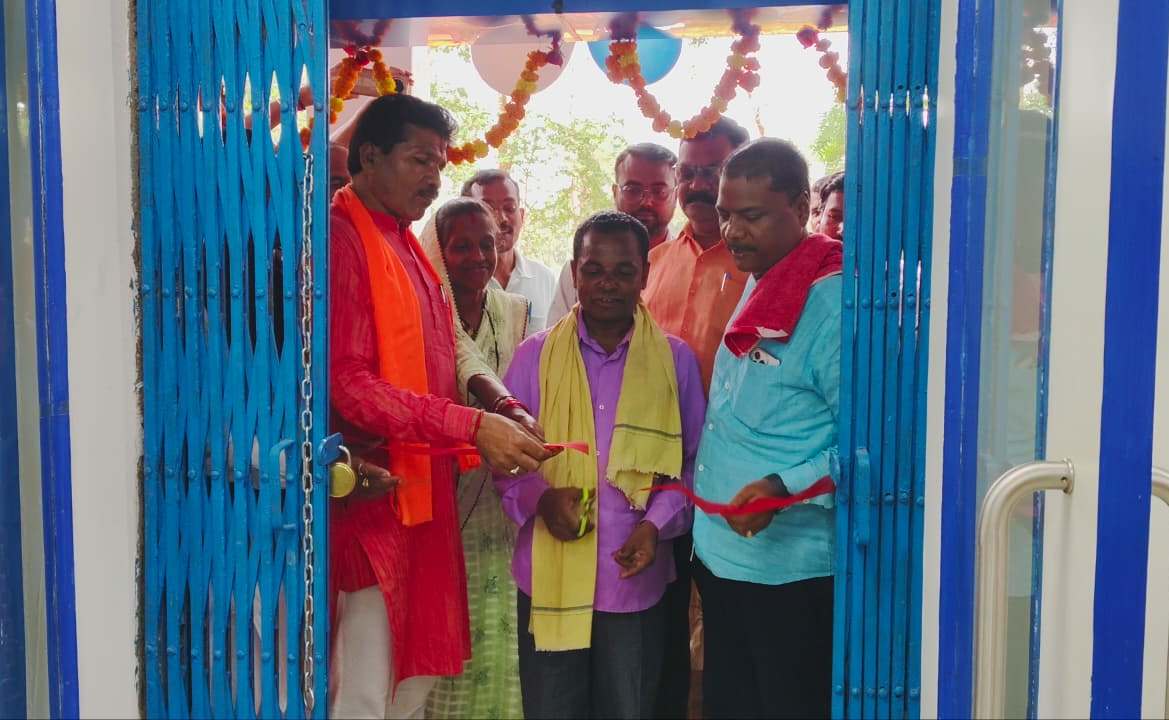 वन मंत्री ने किया सोनपुर में छत्तीसगढ़ राज्य ग्रामीण बैंक की नई शाखा का लोकार्पण वन मंत्री ने किया सोनपुर में छत्तीसगढ़ राज्य ग्रामीण बैंक की नई शाखा का लोकार्पण