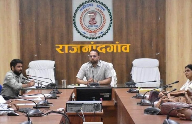 छात्राओं को अपने कॉलेज की पढ़ाई जारी रखने के लिए अजीम प्रेमजी स्कॉलरशिप योजना से मिलेगी सहायता : कलेक्टर छात्राओं को अपने कॉलेज की पढ़ाई जारी रखने के लिए अजीम प्रेमजी स्कॉलरशिप योजना से मिलेगी सहायता : कलेक्टर