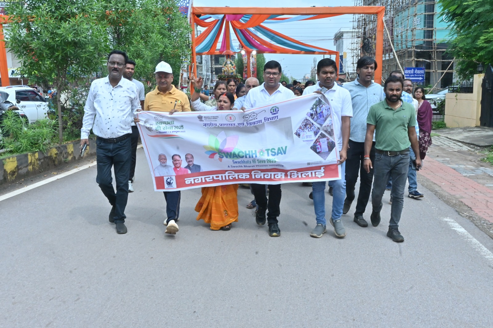 स्वच्छता ही सेवा के तहत भेलवा तालाब में सामूहिक श्रमदान किया गया स्वच्छता ही सेवा के तहत भेलवा तालाब में सामूहिक श्रमदान किया गया