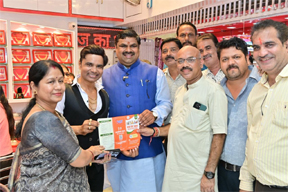 केबिनेट मंत्री यादव पहुंचे मार्केट, व्यापारियों से किये मुलाकात केबिनेट मंत्री यादव पहुंचे मार्केट, व्यापारियों से किये मुलाकात