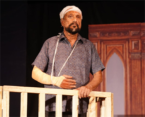 नाटक ‘मैं अनिकेत हूं’ का एम्स में मंचन आज नाटक ‘मैं अनिकेत हूं’ का एम्स में मंचन आज