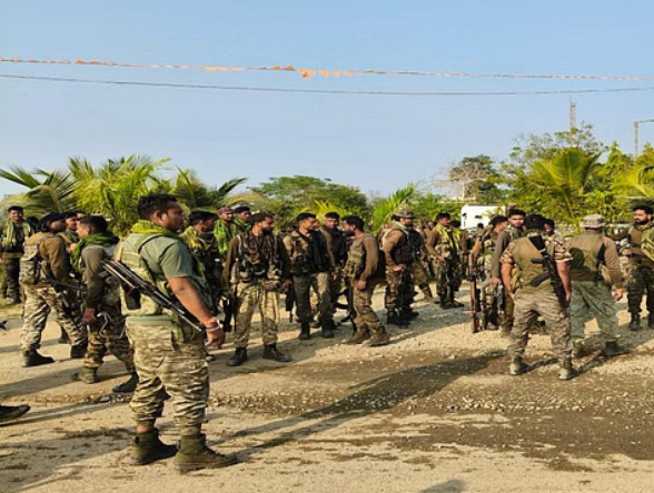 छत्तीसगढ़ की प्रथम नक्सल सदस्य मुक्त पंचायत बड़ेसट्टी में विकास कार्यों की रफ्तार तेज छत्तीसगढ़ की प्रथम नक्सल सदस्य मुक्त पंचायत बड़ेसट्टी में विकास कार्यों की रफ्तार तेज