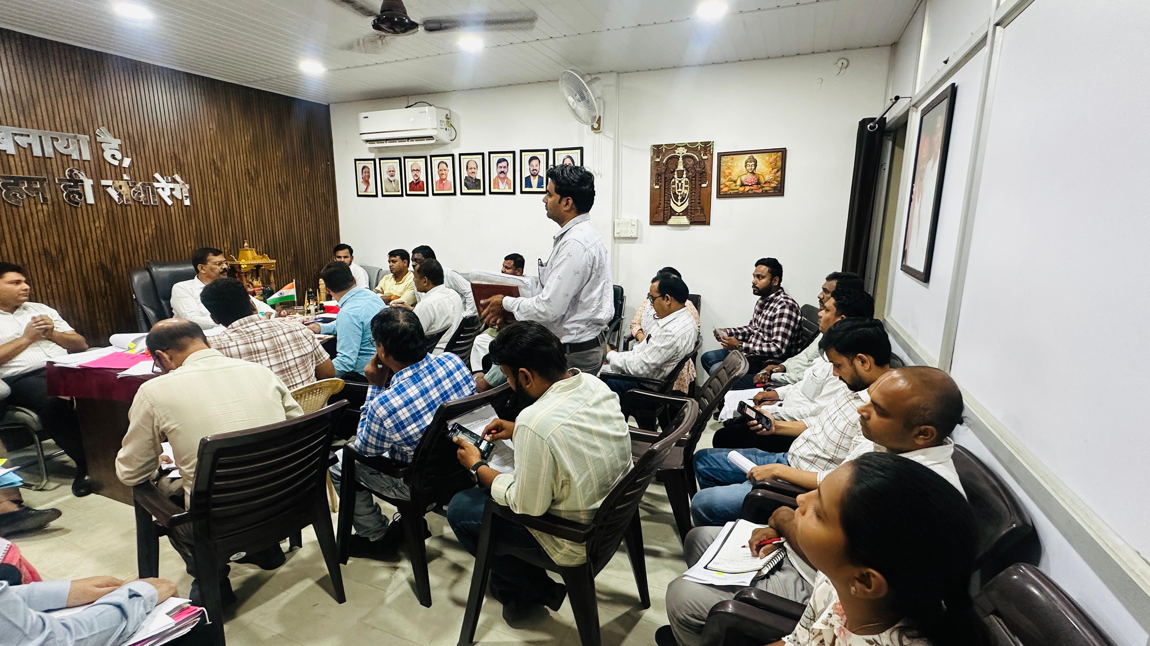 निगम जल कार्य विभाग अध्यक्ष संतोष सीमा साहू ने सभी 10 जोनों के कार्यों की फिल्टरप्लांट में समीक्षा की निगम जल कार्य विभाग अध्यक्ष संतोष सीमा साहू ने सभी 10 जोनों के कार्यों की फिल्टरप्लांट में समीक्षा की