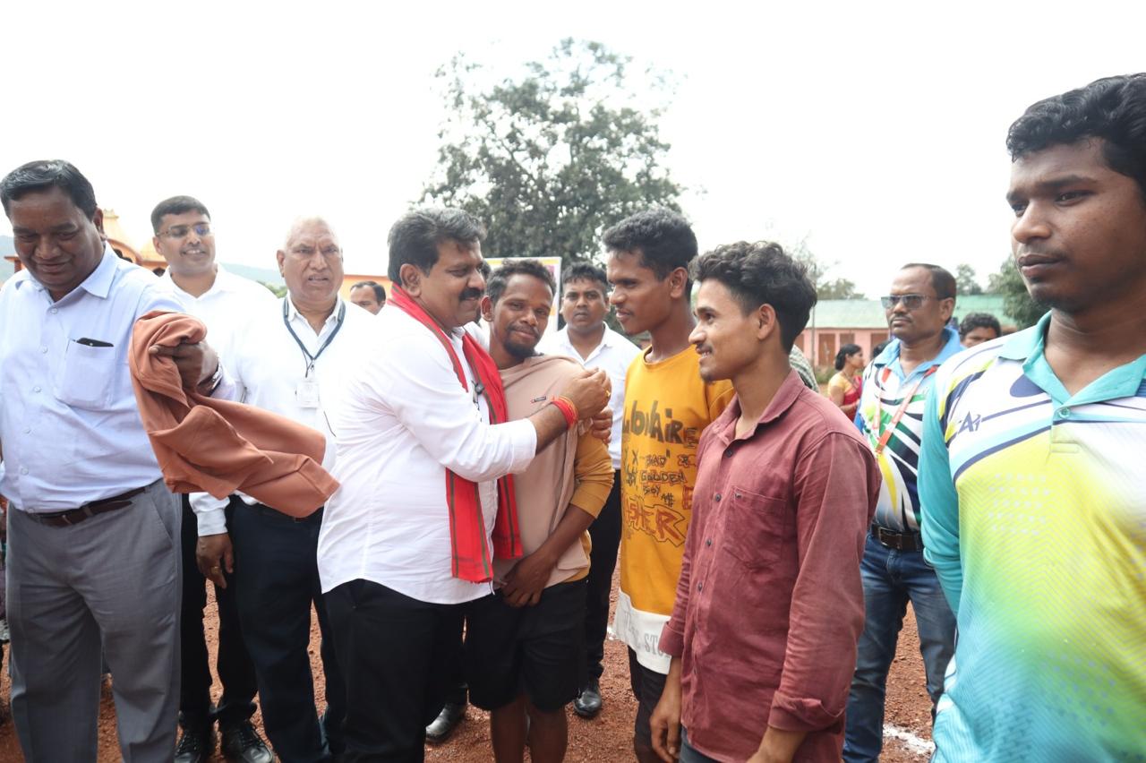 उप मुख्यमंत्री श्री शर्मा ने ग्राम कच्चापाल में बस्तर ओलंपिक 2025 का किया शुभारंभ उप मुख्यमंत्री श्री शर्मा ने ग्राम कच्चापाल में बस्तर ओलंपिक 2025 का किया शुभारंभ