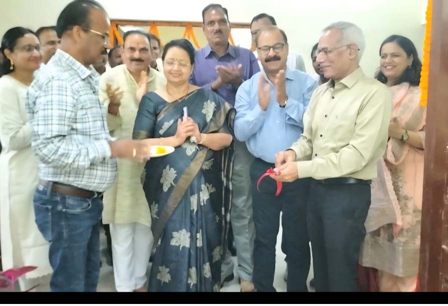 स्टेट पॉवर ट्रांसमिशन कंपनी के प्रबंध निदेशक ने नए ईडी दफ्तर का शुभारंभ किया स्टेट पॉवर ट्रांसमिशन कंपनी के प्रबंध निदेशक ने नए ईडी दफ्तर का शुभारंभ किया