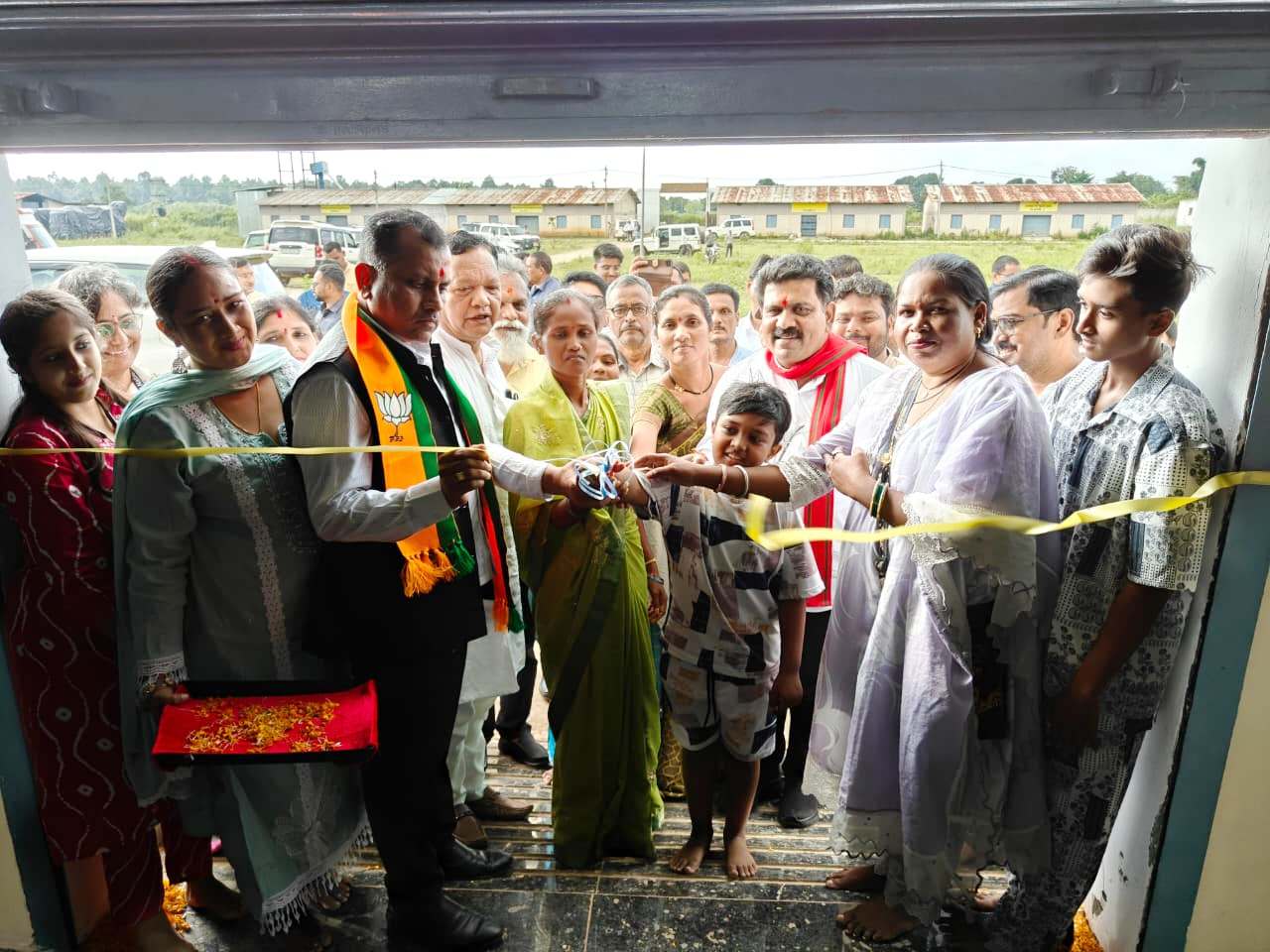 उपमुख्यमंत्री विजय शर्मा ने बस्तर में किया रेडी-टू-ईट इकाई का उद्घाटन उपमुख्यमंत्री विजय शर्मा ने बस्तर में किया रेडी-टू-ईट इकाई का उद्घाटन