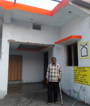 प्रधानमंत्री आवास निर्माण से दिव्यांग फल सिंह के जीवन में आई आशा की एक नई किरण प्रधानमंत्री आवास निर्माण से दिव्यांग फल सिंह के जीवन में आई आशा की एक नई किरण