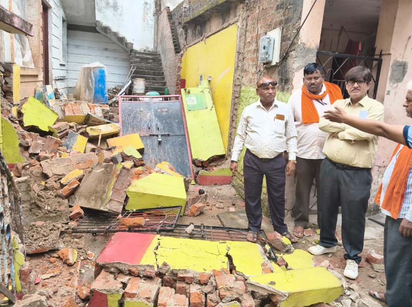 अतिक्रमण पर नगर निगम की बड़ी कार्रवाई अतिक्रमण पर नगर निगम की बड़ी कार्रवाई