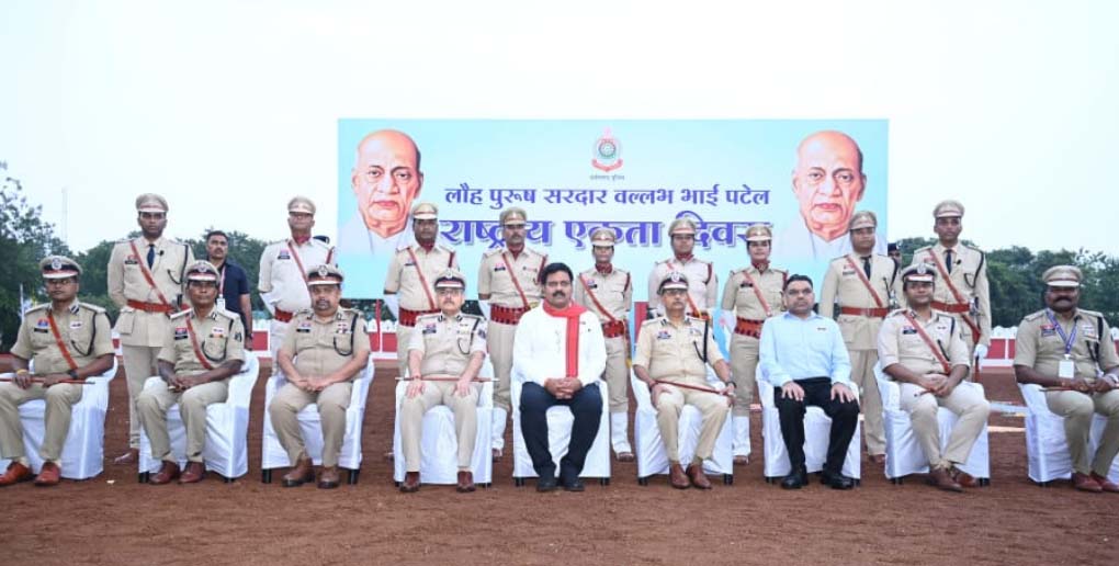 जवानों की भुजाओं की ताकत से बस्तर लाल आतंक से होगा मुक्त - उपमुख्यमंत्री श्री शर्मा जवानों की भुजाओं की ताकत से बस्तर लाल आतंक से होगा मुक्त - उपमुख्यमंत्री श्री शर्मा