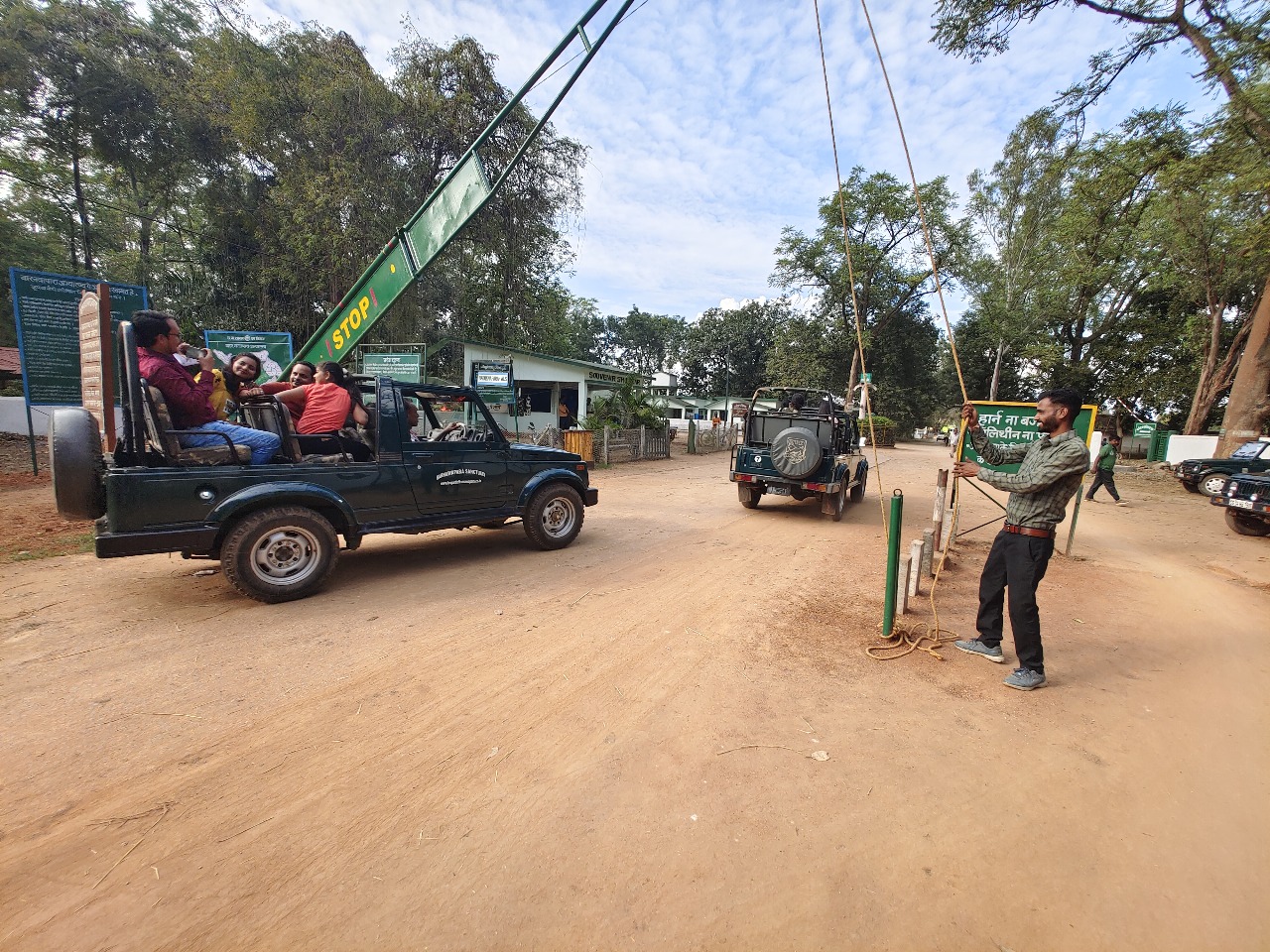 बारनवापारा वन्यजीव अभयारण्य पर्यटकों के लिए फिर खुला बारनवापारा वन्यजीव अभयारण्य पर्यटकों के लिए फिर खुला